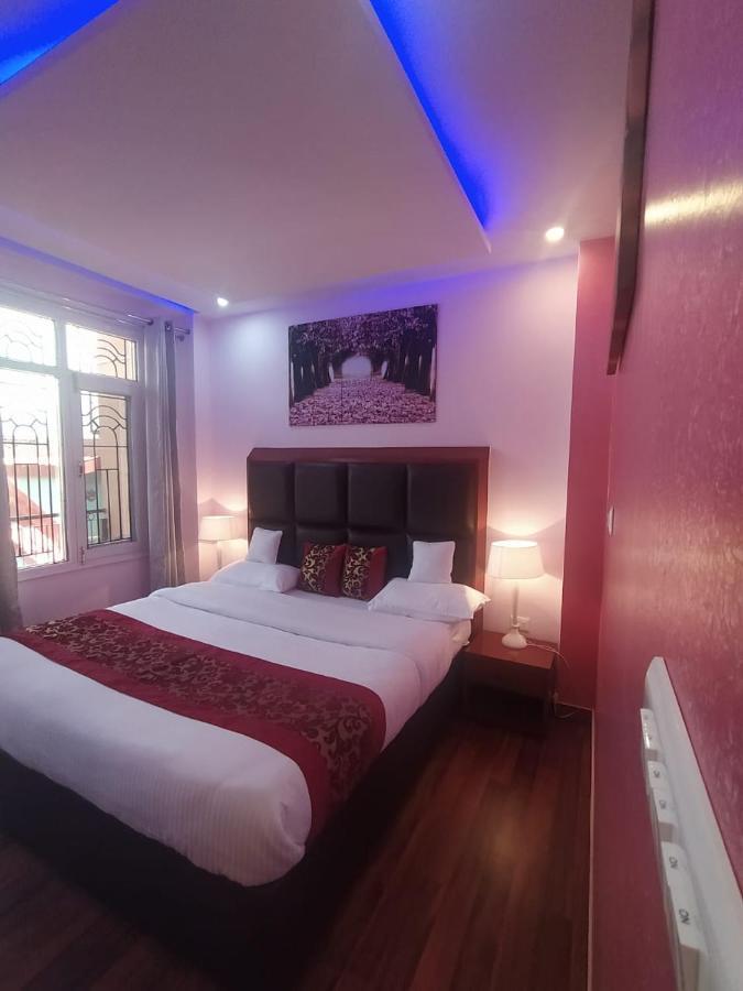 Deluxe Homestay Apartments With Kitchen In שימלה מראה חיצוני תמונה